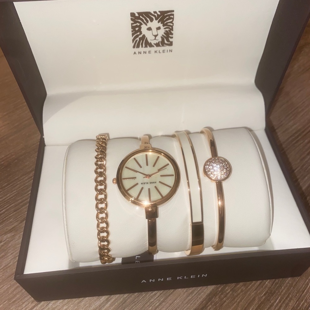 Bracelet and watch